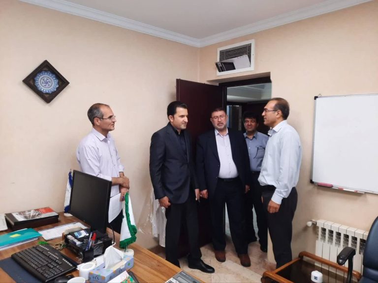 بازدید دکتر زحمتکش-اجداد زربال3